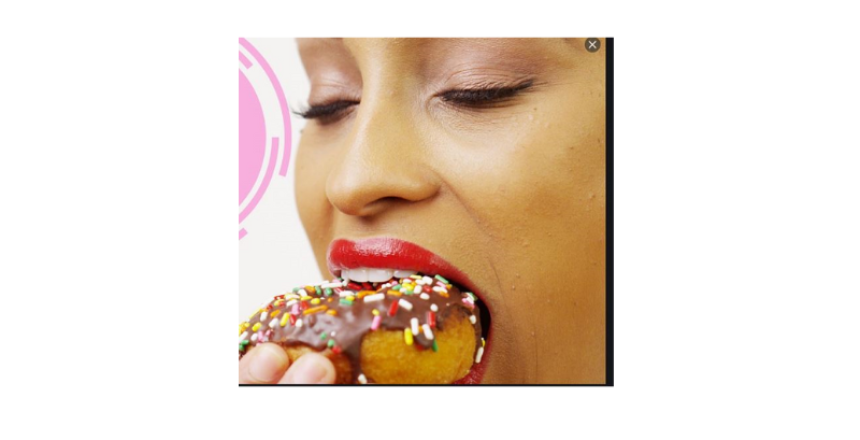 אוכלת סופגניה מוקטן