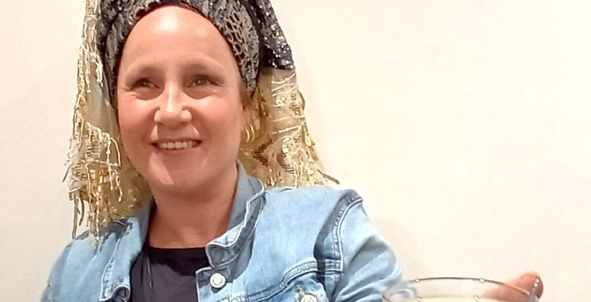 תמונה עם קפה